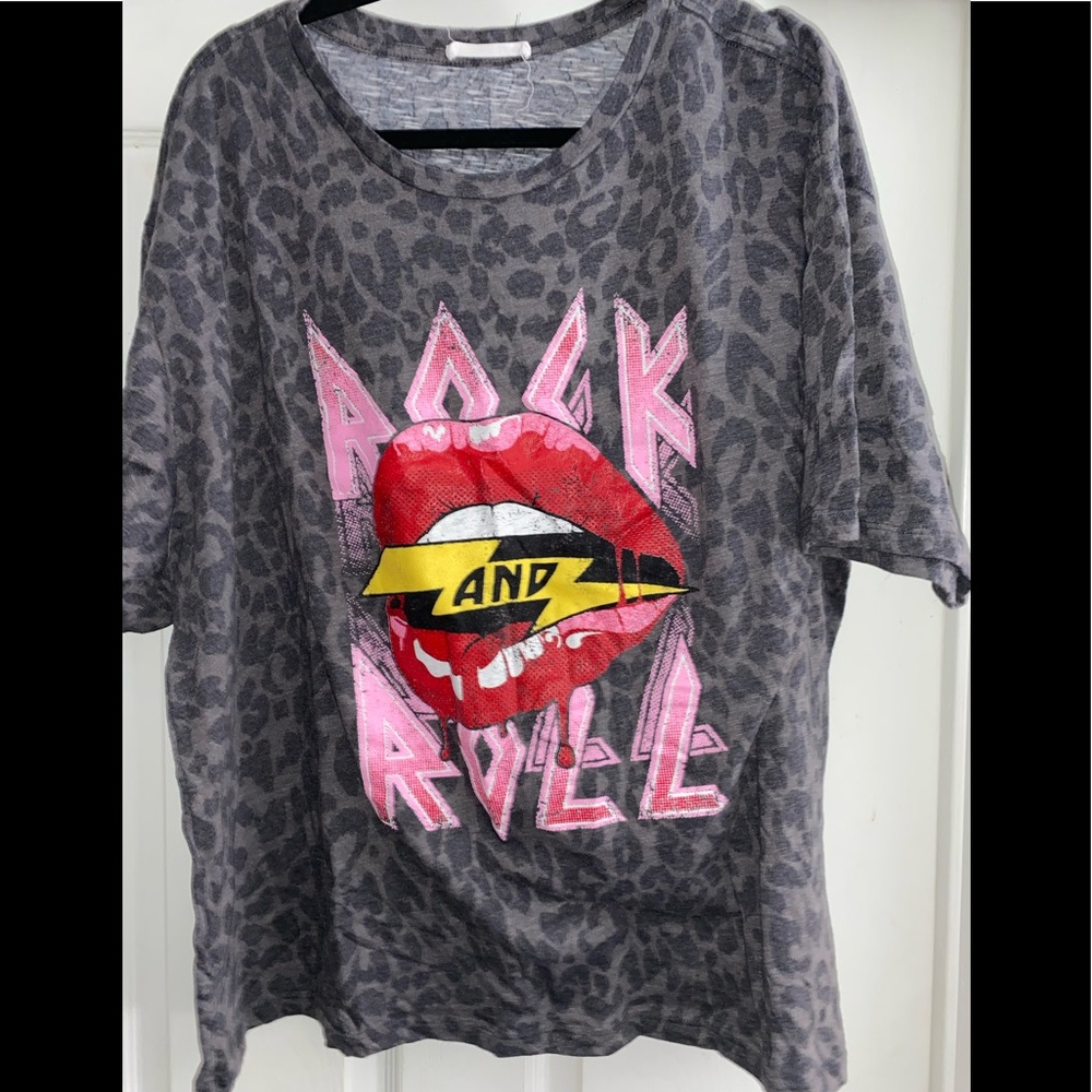 Graphic t-shirt